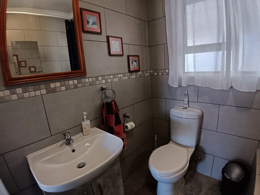 2 Bedroom Property for Sale in Island Cove Western Cape